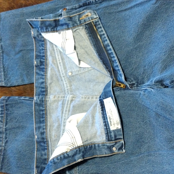 Like New Men's Wrangler Cowboy Cut Original Fit Jeans👖 🤠 - Picture 7 of 7